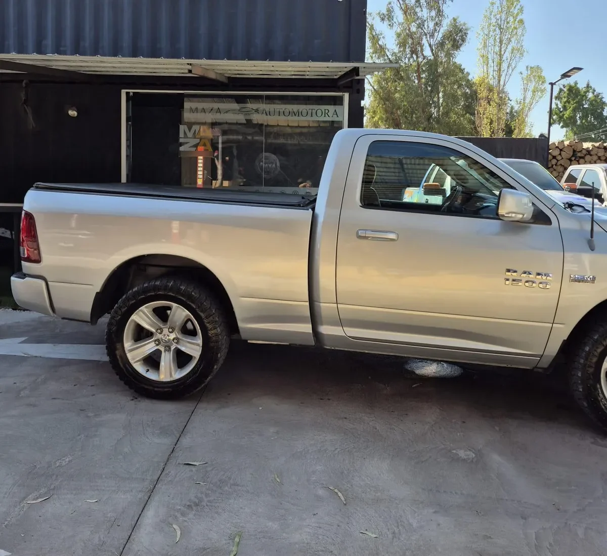 DODGE RAM 5.7 Crew Laramie 4x4 Hemi At año 2014