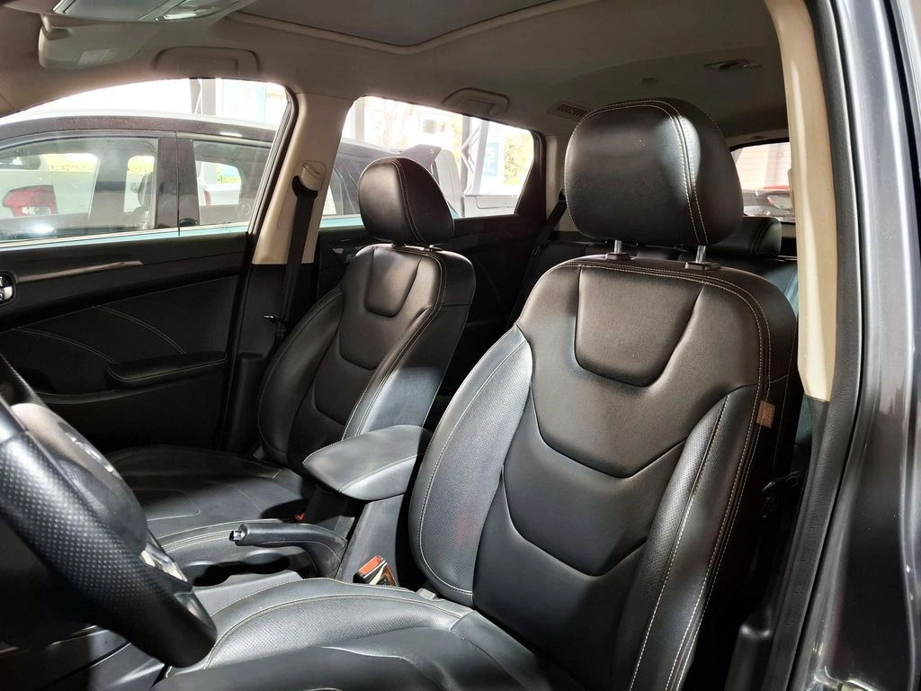 DFSK Suv 580 1.8 Comfort Mt año 2023