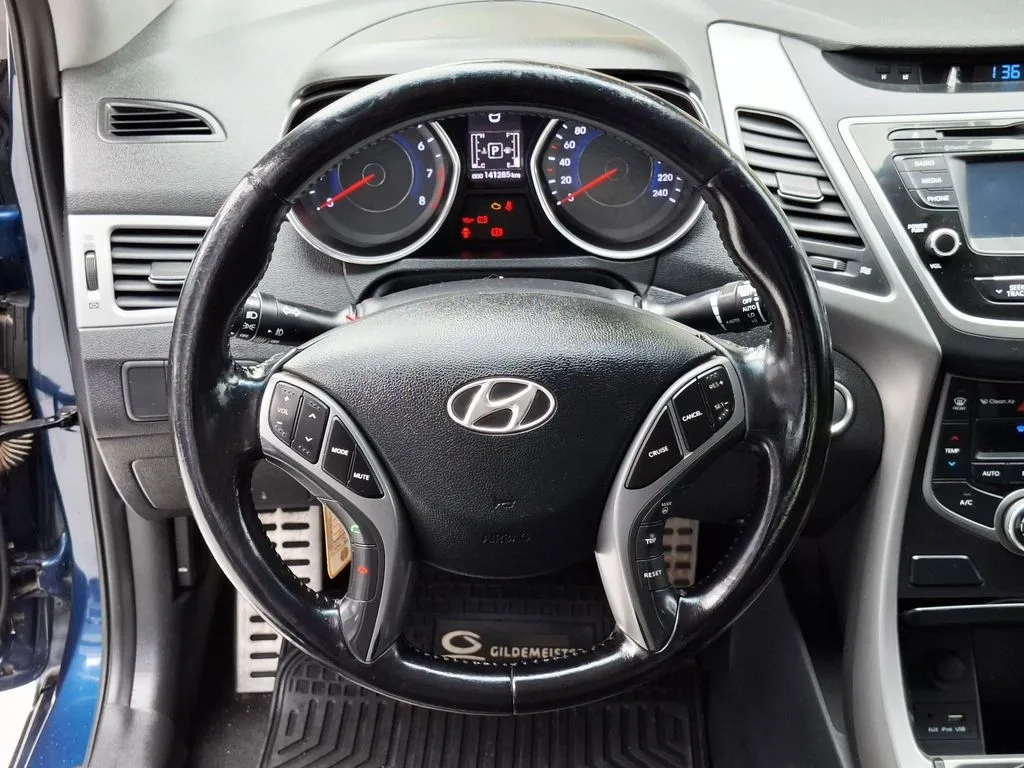 Hyundai Elantra Gls 1.8 At año 2014