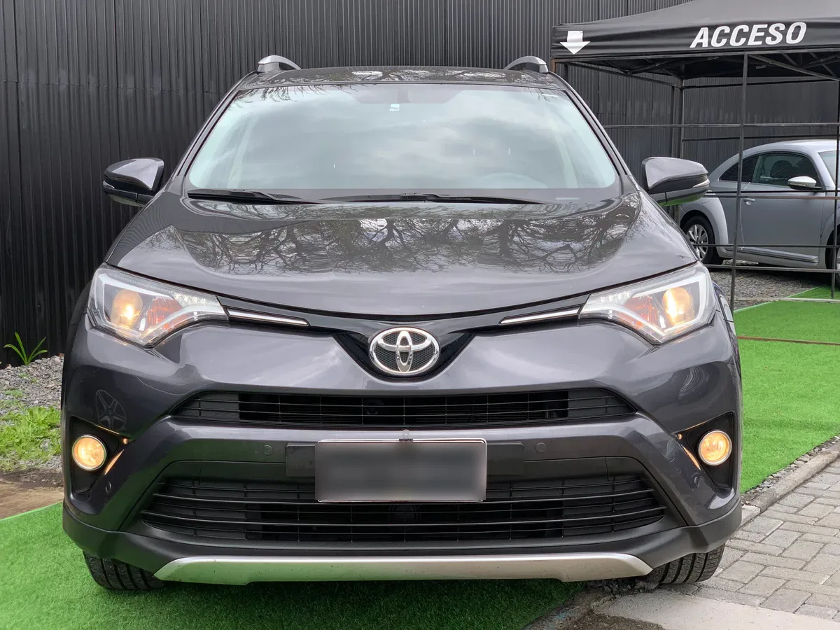 TOYOTA RAV4 2.5 Super Lujo At 4x2 año 2016