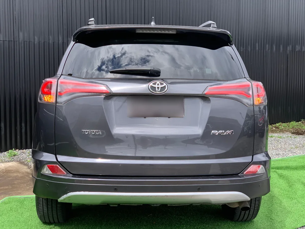 TOYOTA RAV4 2.5 Super Lujo At 4x2 año 2016