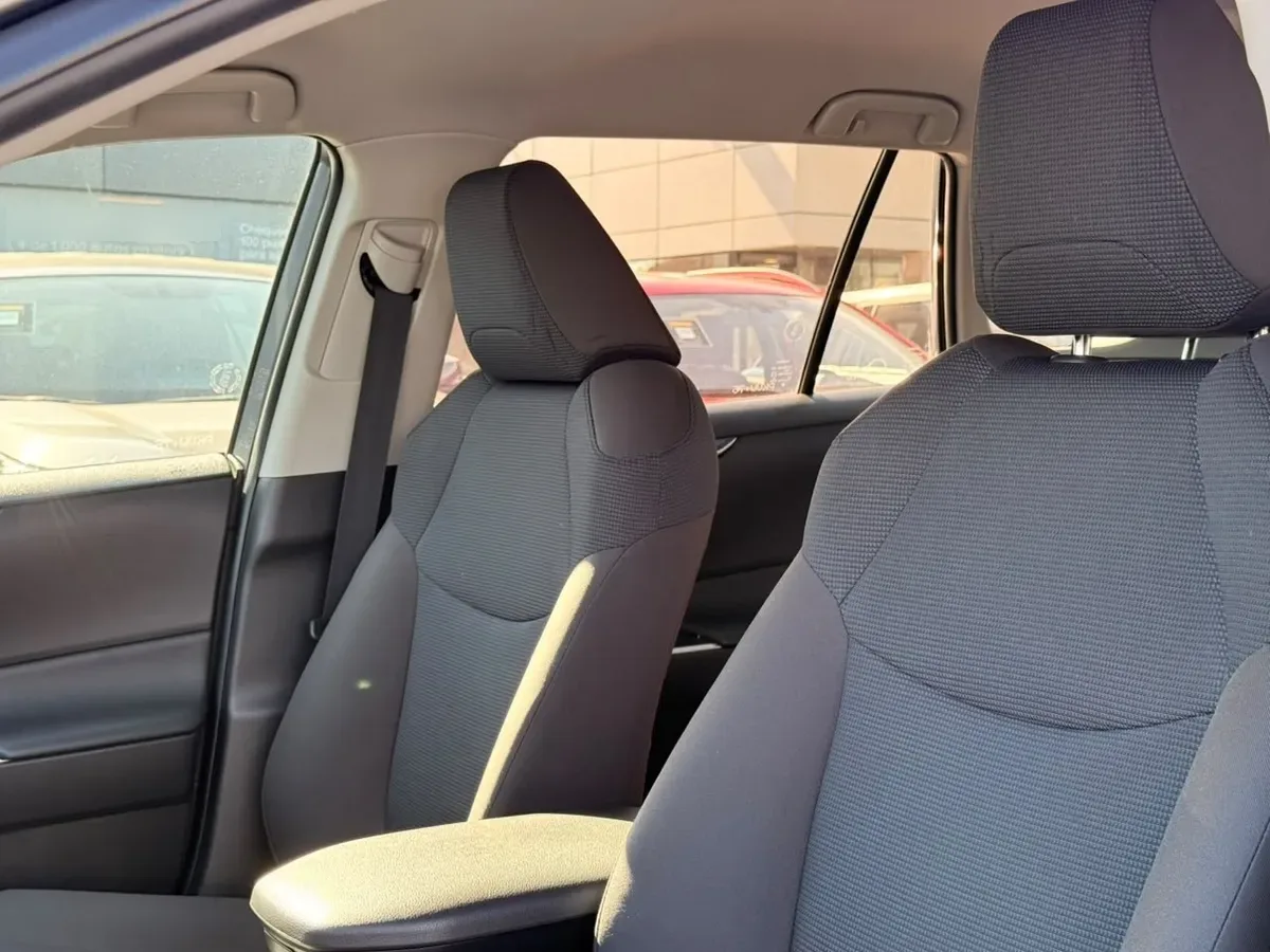 TOYOTA RAV4 2.0 Le At año 2021
