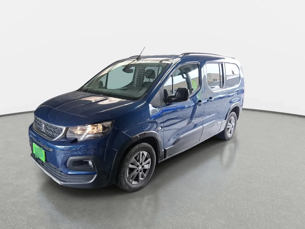 Peugeot Rifter 1.2 Allure Puretech 130hp 4x2 Eat8 5p año 2024
