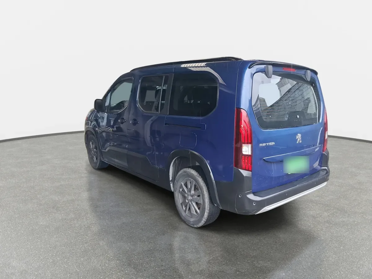Peugeot Rifter 1.2 Allure Puretech 130hp 4x2 Eat8 5p año 2024