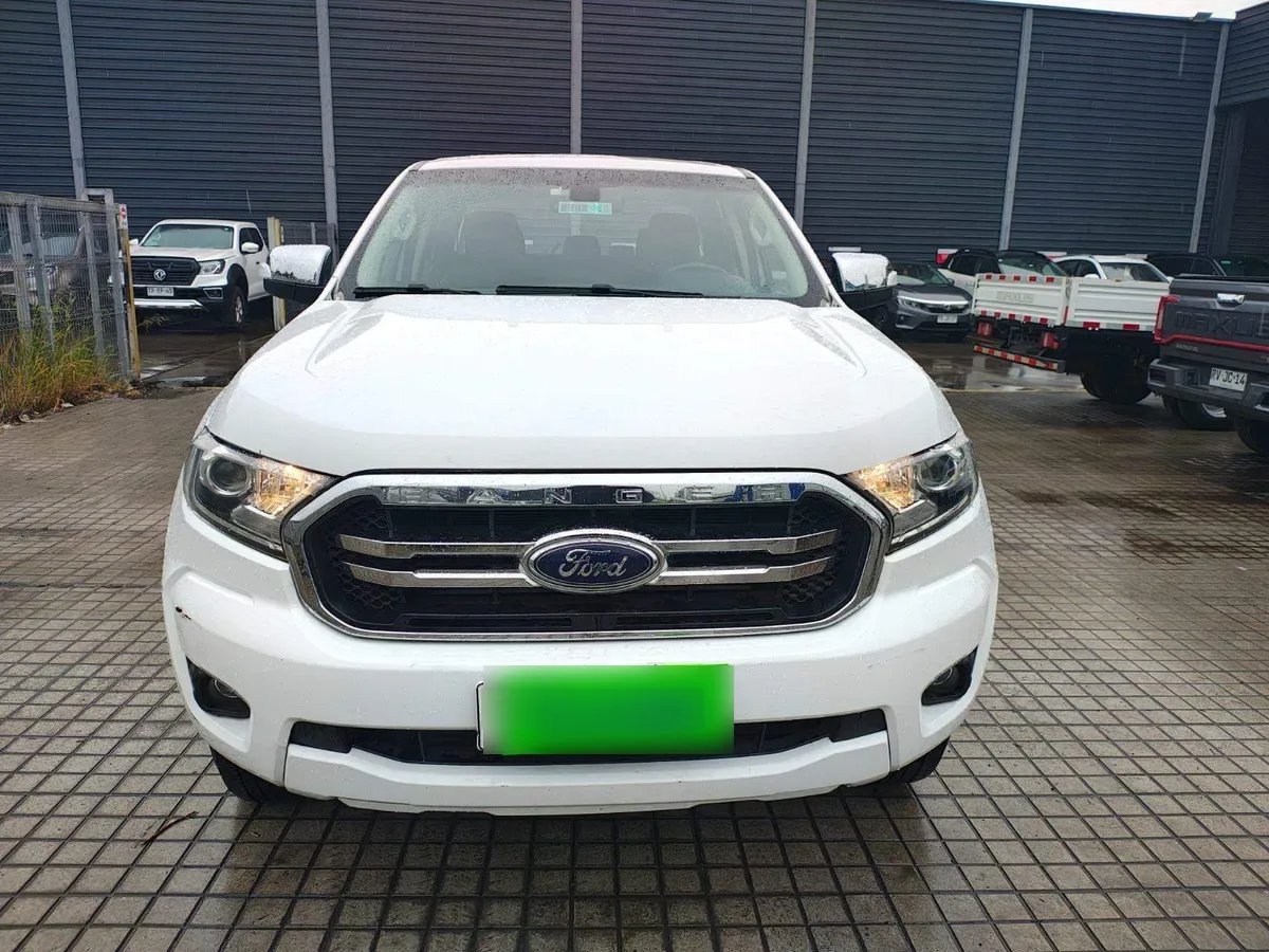 Ford Ranger 3.2 Xlt 4x2 Diésel Dob. Cab. Mt 4p año 2022