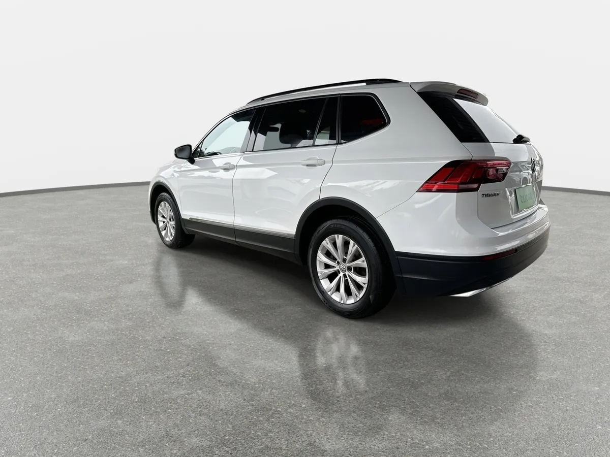 Volkswagen Tiguan 1.4 Tsi Comfortline 4x2 At 5p año 2018