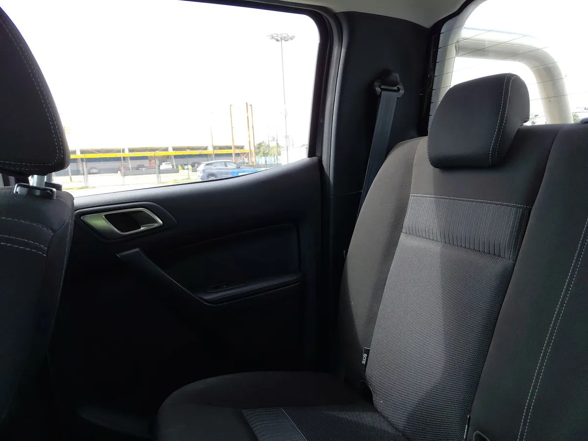Ford Ranger 2.5 Xlt Euro 6 4x2 Dob. Cab. Mt 4p año 2023