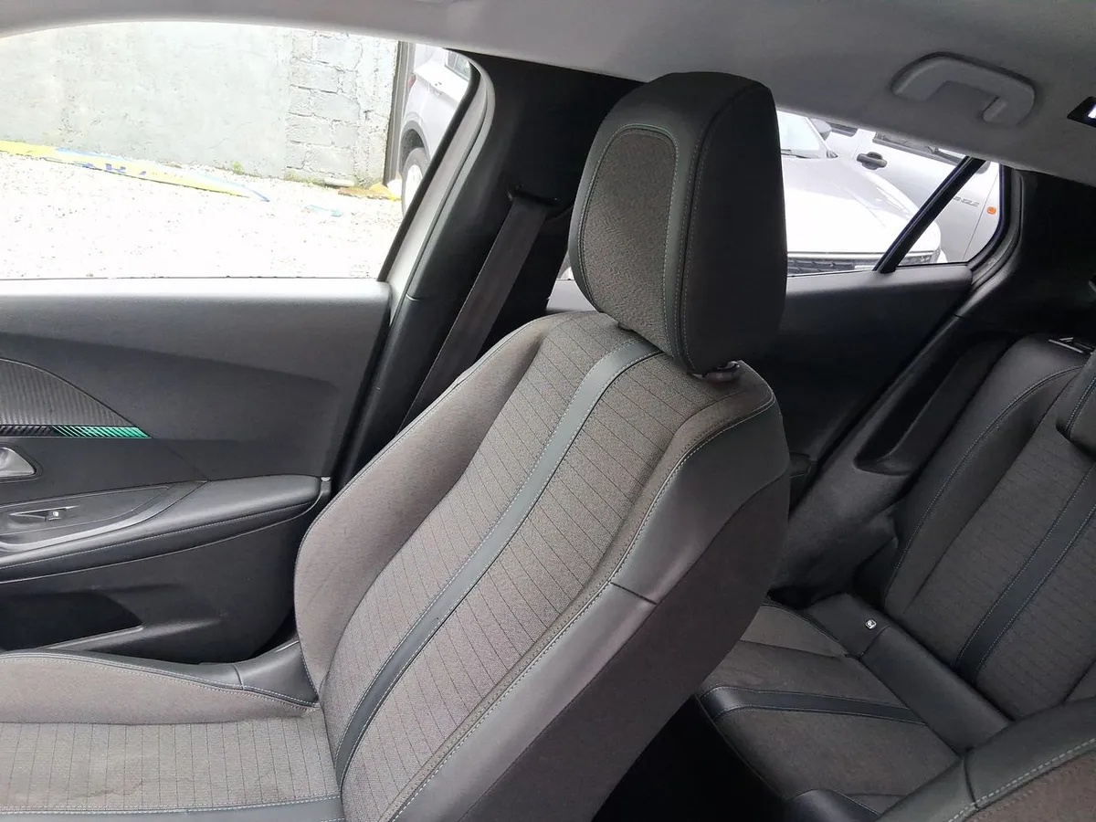 Peugeot 2008 1.2 Allure Puretech 130 4x2 At 5p año 2022