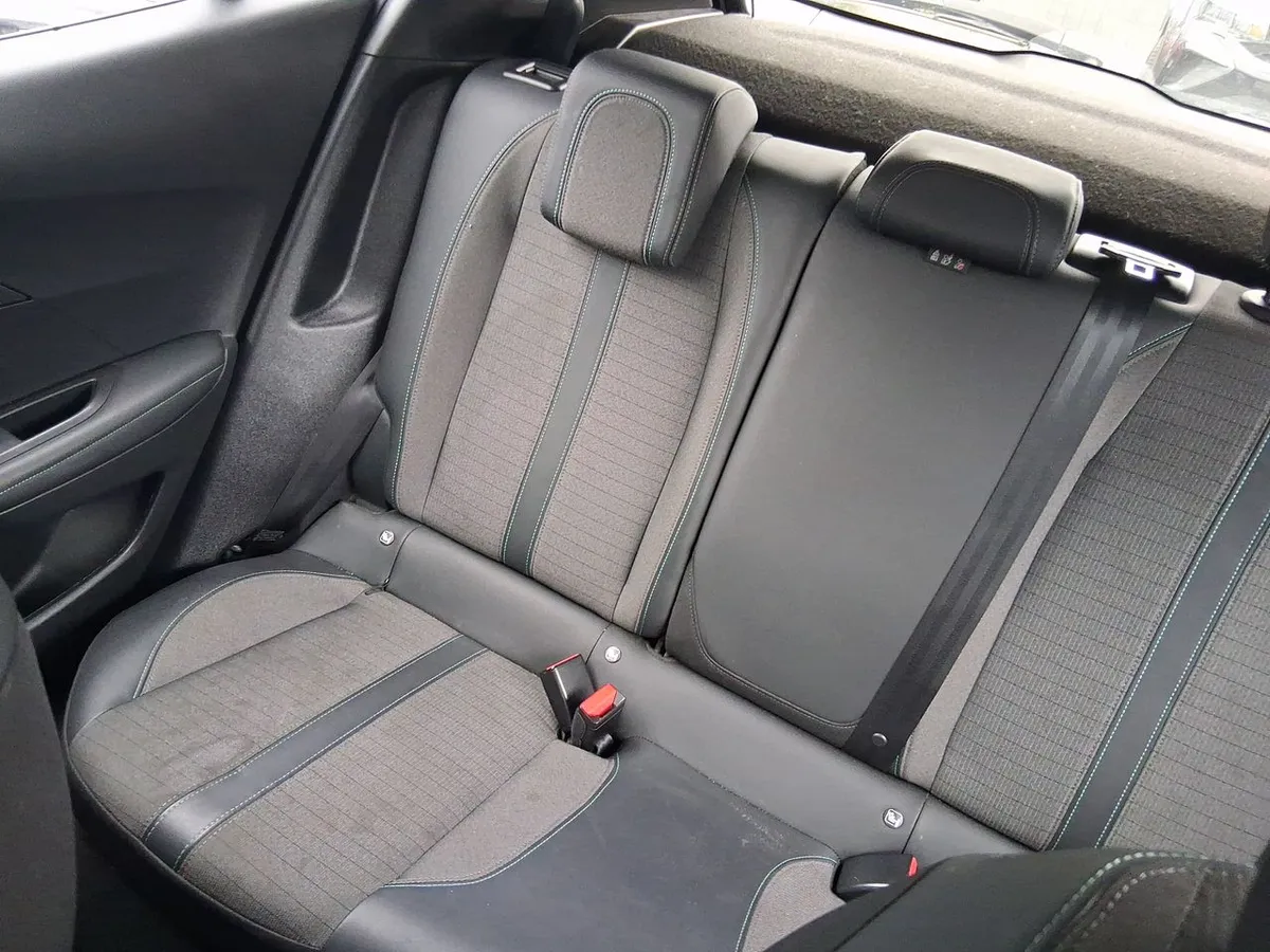 Peugeot 2008 1.2 Allure Puretech 130 4x2 At 5p año 2022