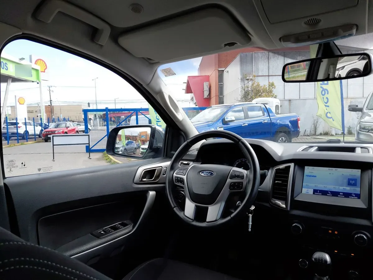 Ford Ranger 2.5 Xlt Euro 6 4x2 Dob. Cab. Mt 4p año 2023