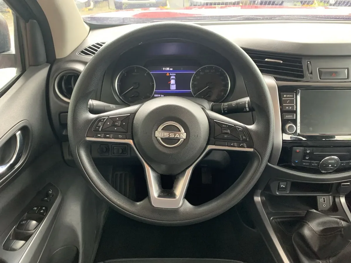 Nissan Navara 2.3d Xe Diesel 4x2 Dob.cab. Mt 4p año 2024