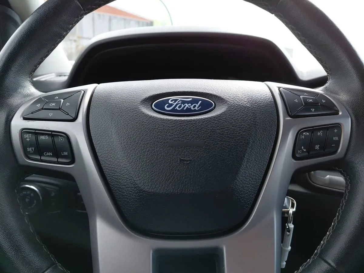 Ford Ranger 2.5 Xlt Euro 6 4x2 Dob. Cab. Mt 4p año 2023