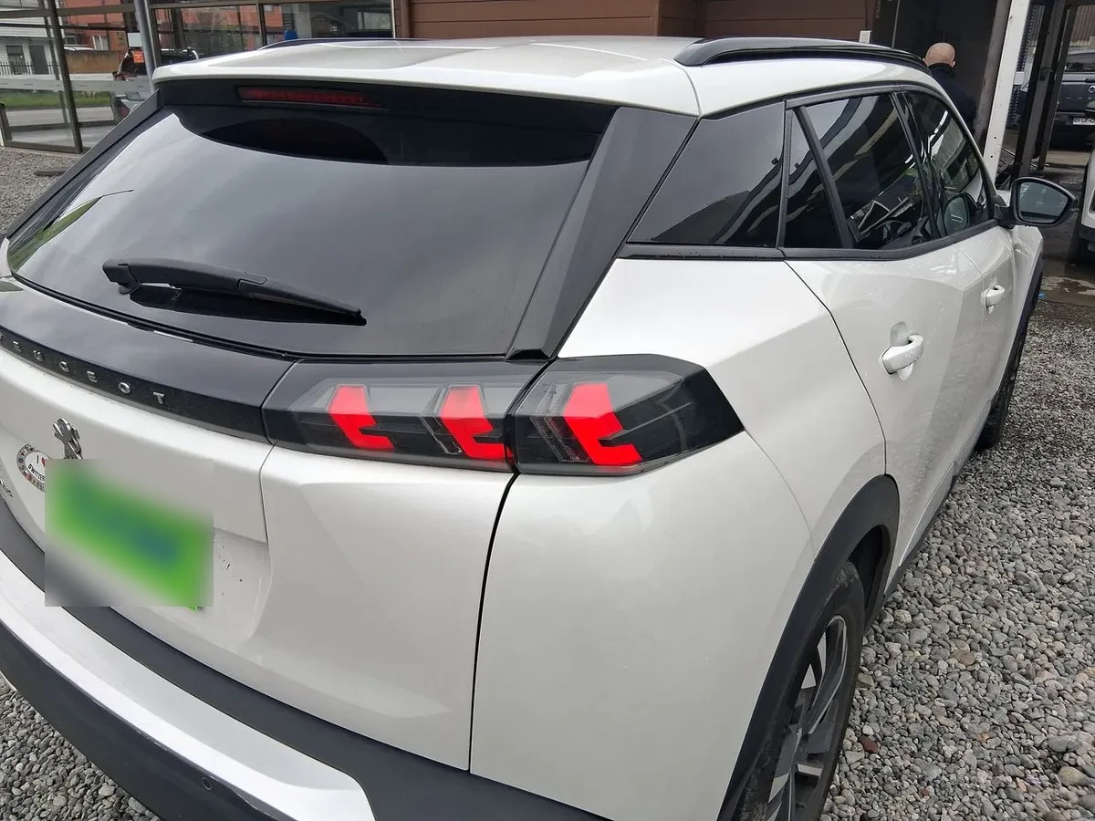 Peugeot 2008 1.2 Allure Puretech 130 4x2 At 5p año 2022