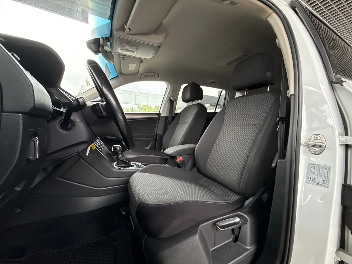 Volkswagen Tiguan 1.4 Tsi Comfortline 4x2 At 5p año 2018