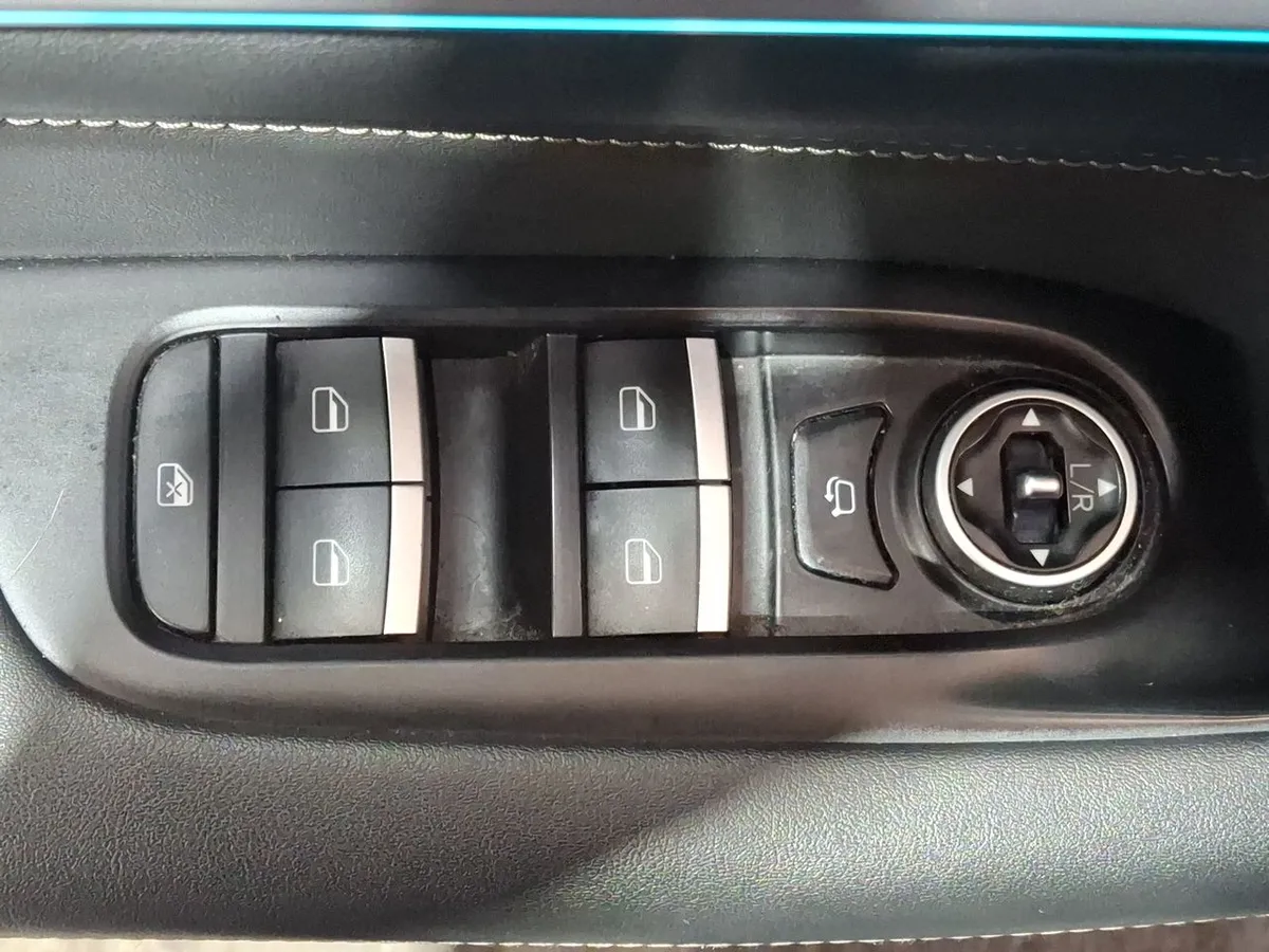 Chery Tiggo 8 Pro 1.6 Tgdi Glx 4x2 Euro6 Dct At 5p año 2023