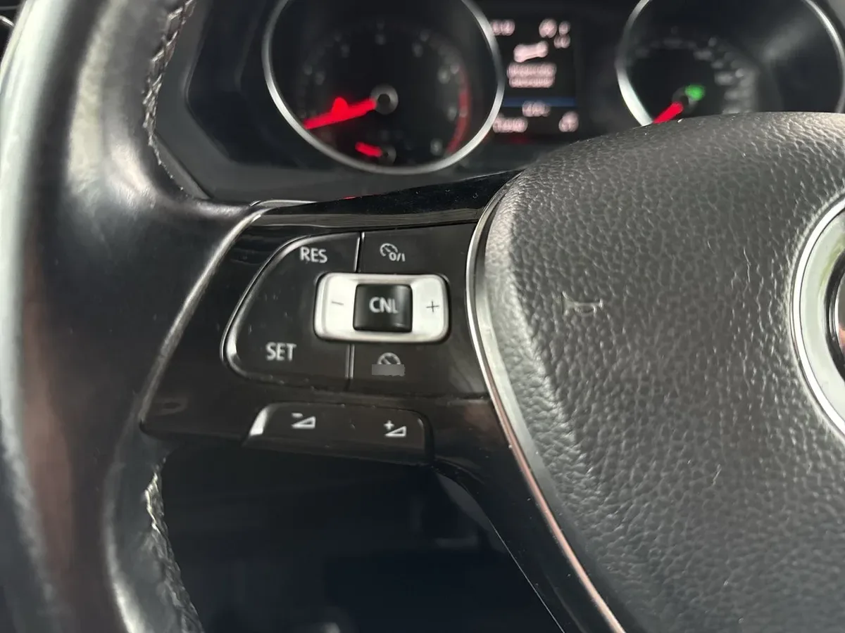 Volkswagen Tiguan 1.4 Tsi Comfortline 4x2 At 5p año 2018