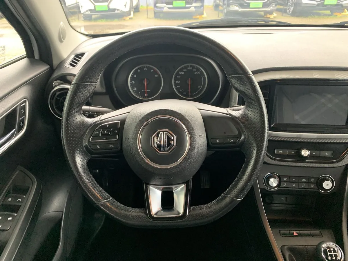 MG 3 1.5 Comfort 4x2 Hb Mt 5p año 2021