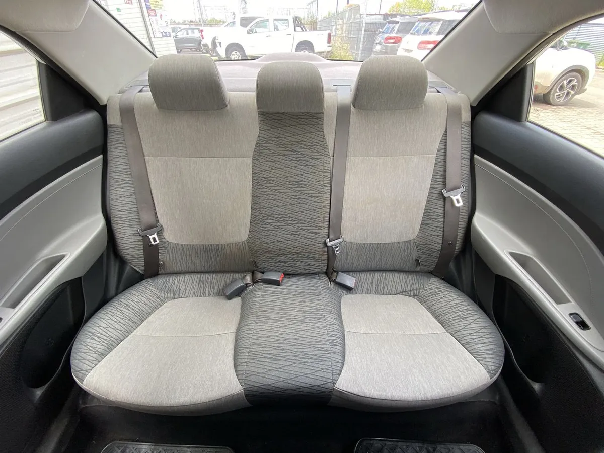 Kia Soluto 1.4 Lx 4x2 Mt 4p año 2022