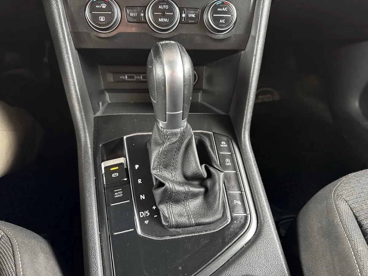 Volkswagen Tiguan 1.4 Tsi Comfortline 4x2 At 5p año 2018