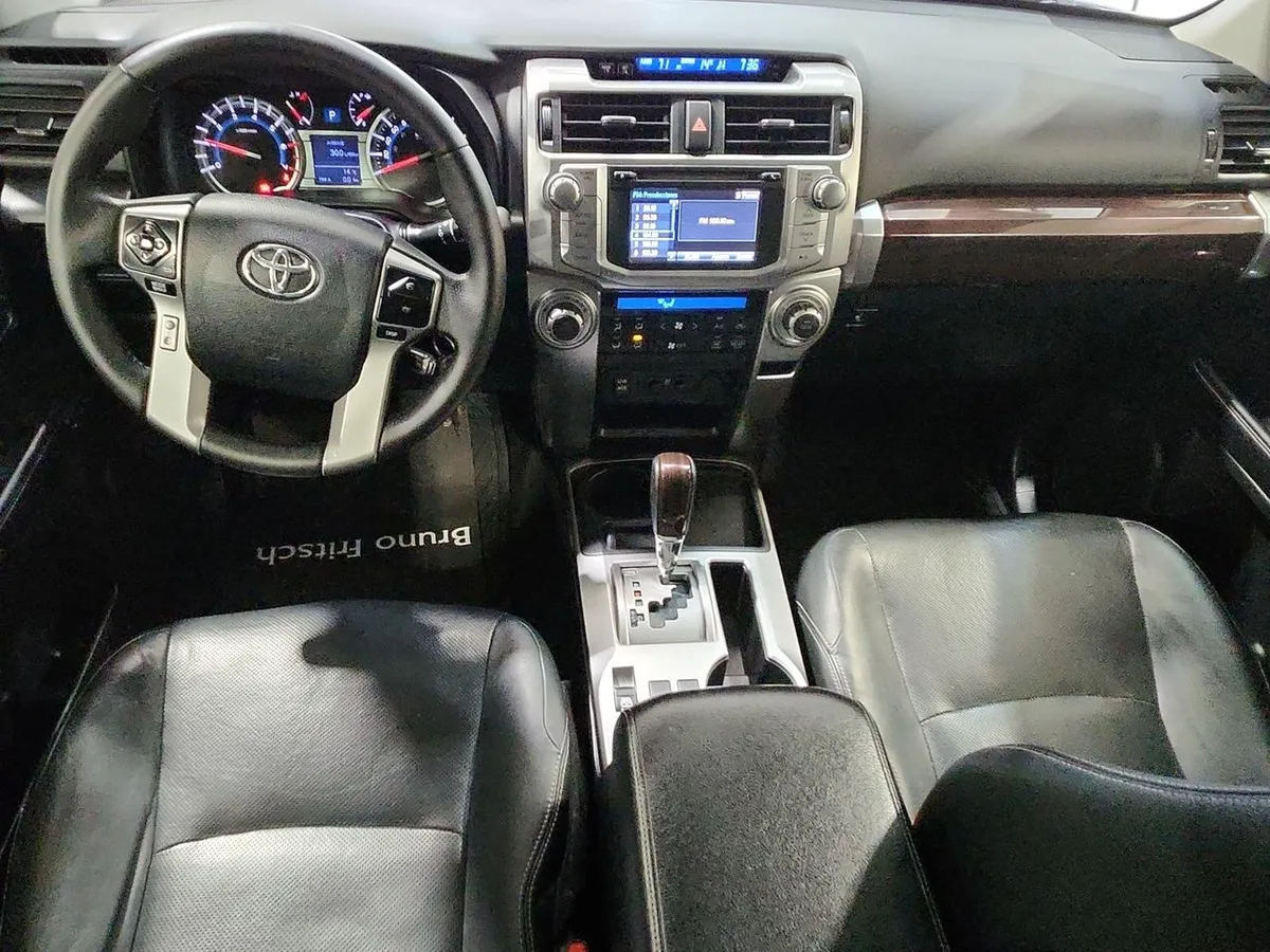 TOYOTA 4RUNNER 4.0 Limited 6241 At año 2018