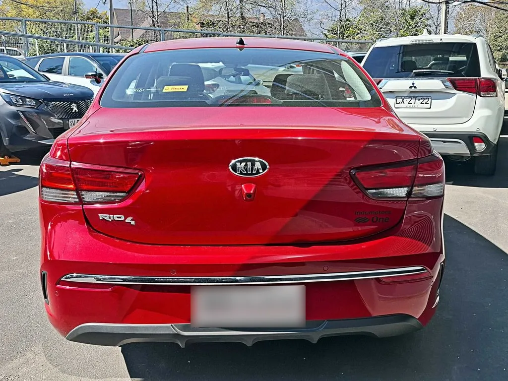 Kia Rio 4 1.4 At año 2021