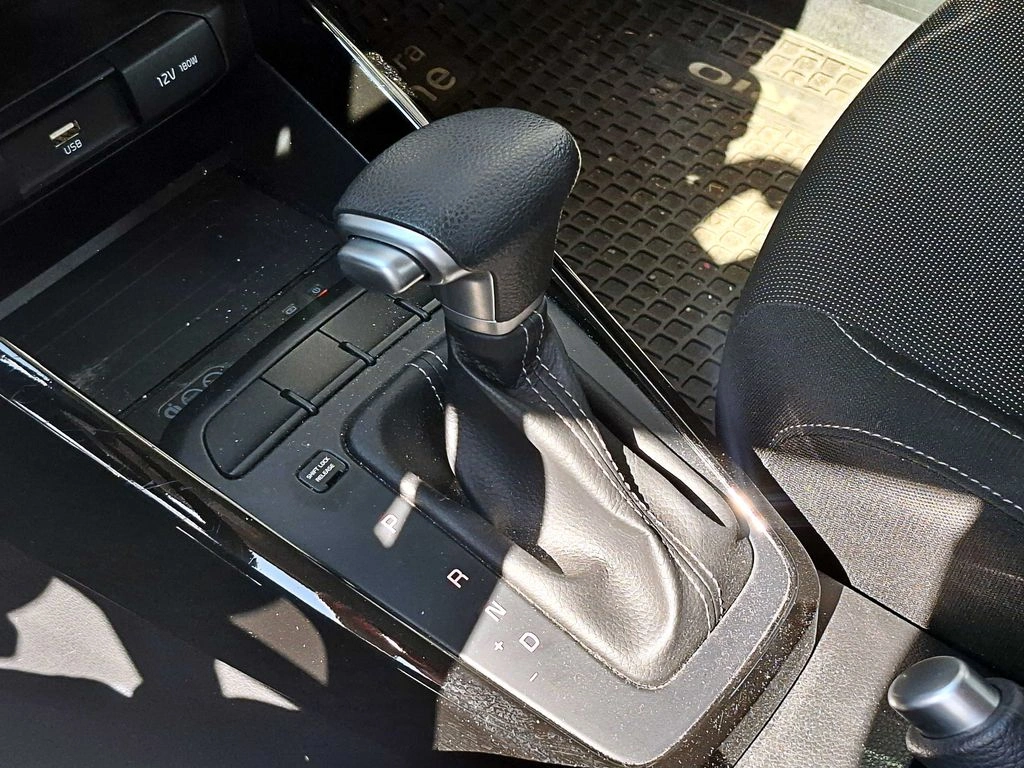 Kia Rio 4 1.4 At año 2021