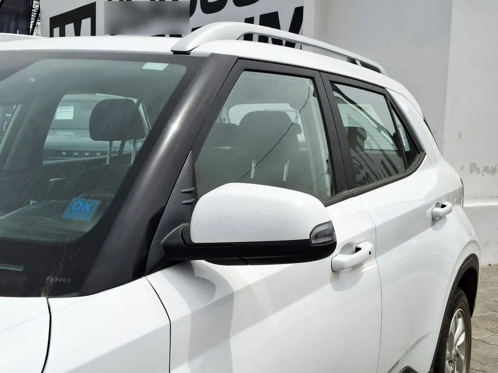 Hyundai Venue 1.6 Qx Value Mt año 2022