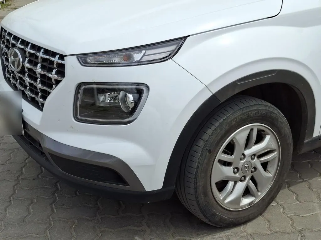 Hyundai Venue 1.6 Qx Value Mt año 2022