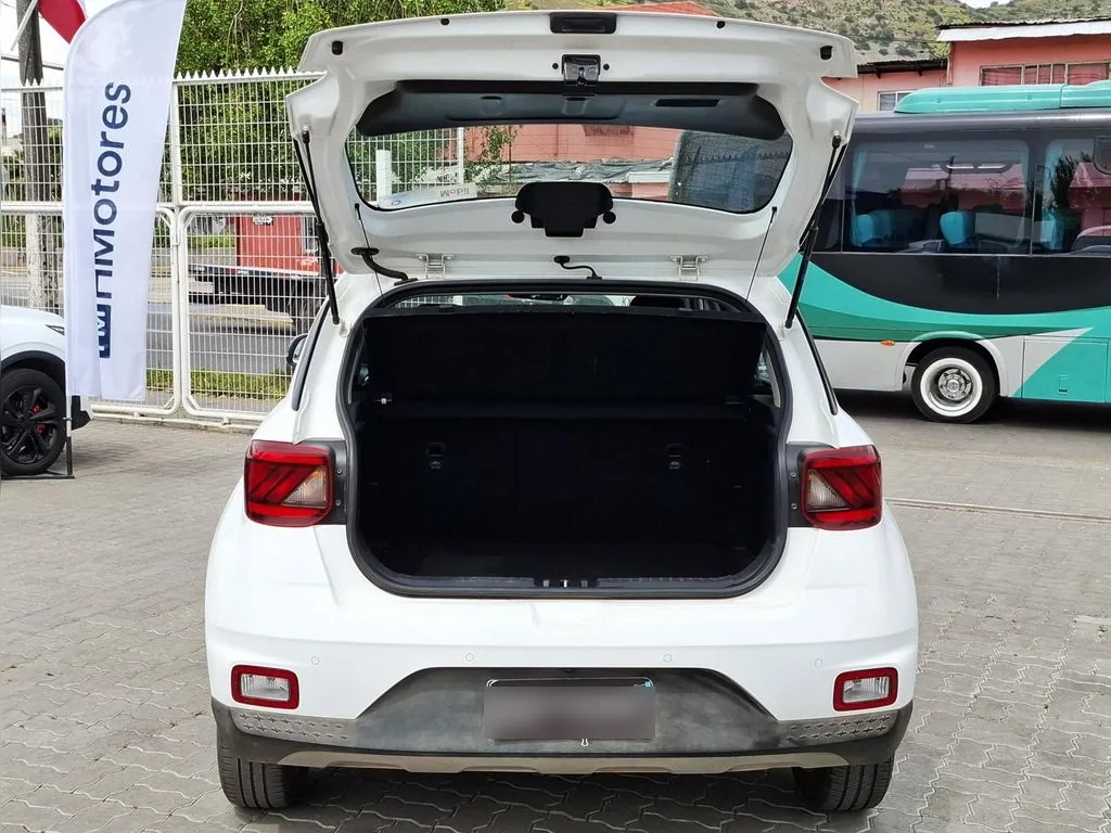 Hyundai Venue 1.6 Qx Value Mt año 2022
