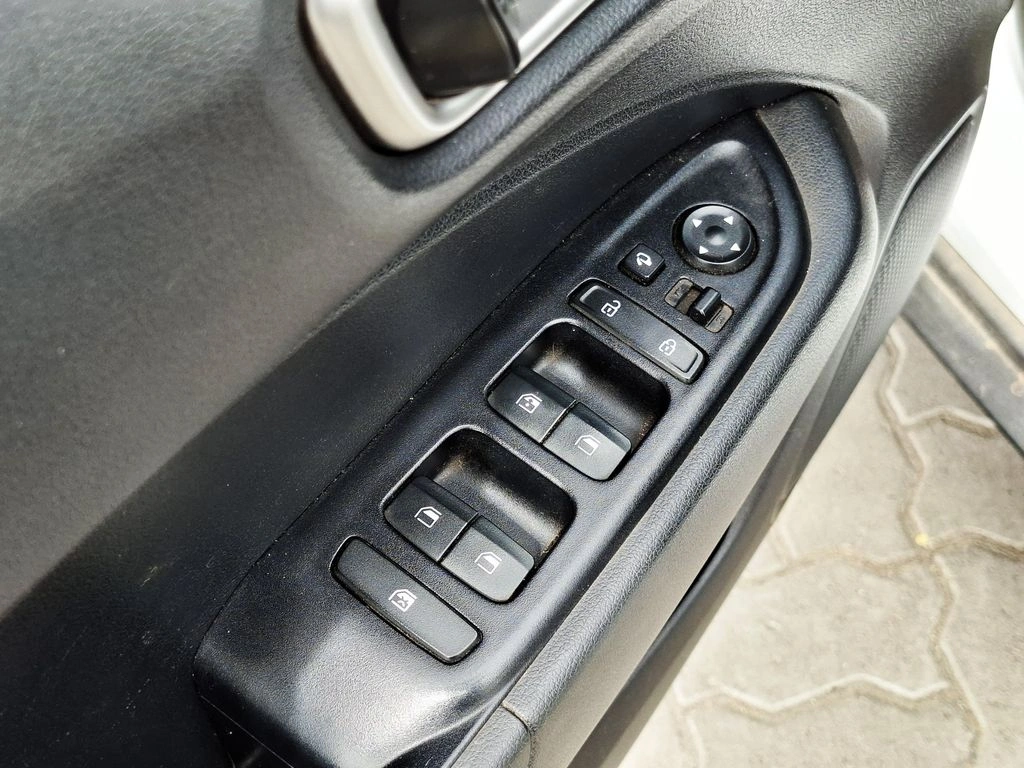 Hyundai Venue 1.6 Qx Value Mt año 2022
