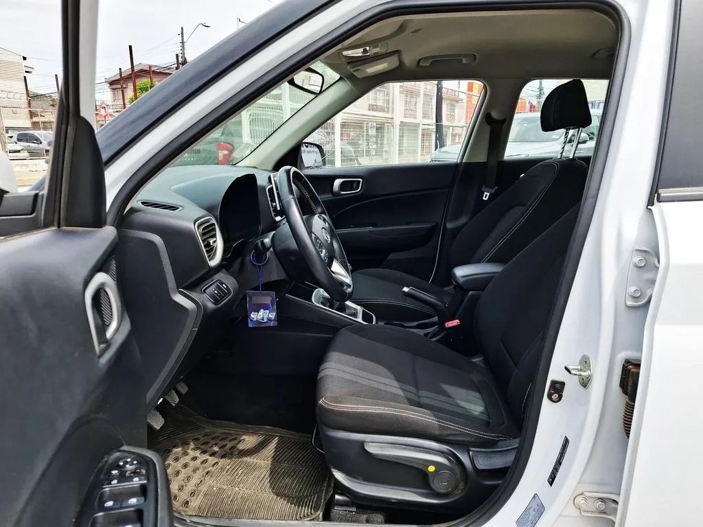 Hyundai Venue 1.6 Qx Value Mt año 2022