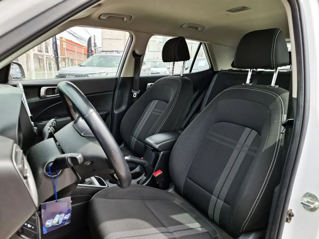 Hyundai Venue 1.6 Qx Value Mt año 2022