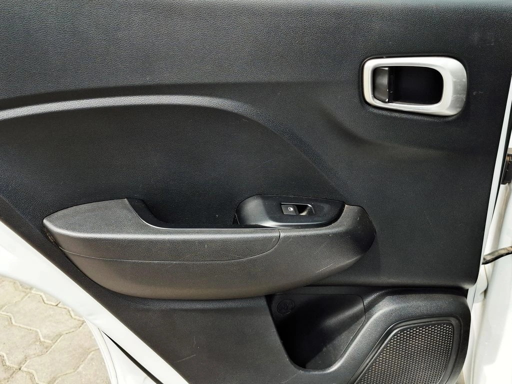 Hyundai Venue 1.6 Qx Value Mt año 2022