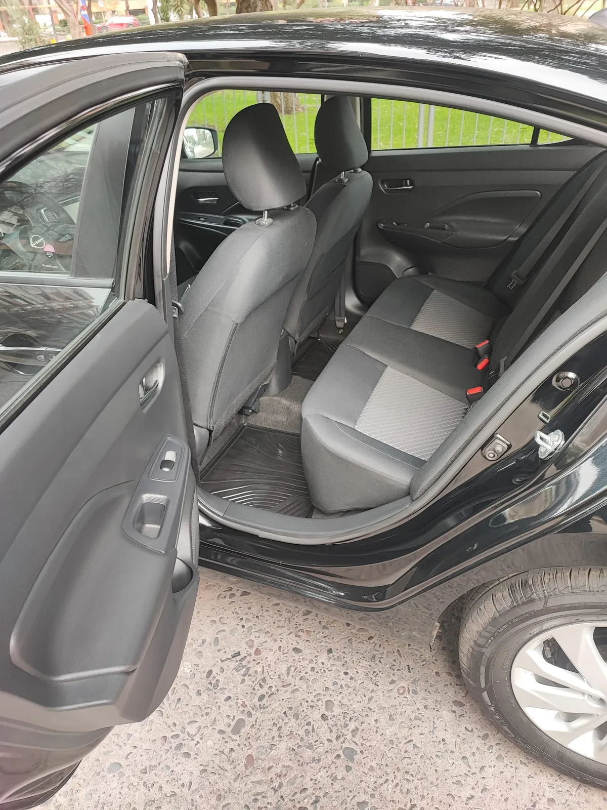 Nissan VERSA 1.6 Sense Mt año 2024