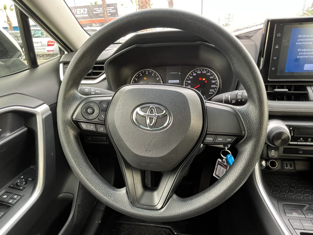 Toyota Rav4 2.0 Le 4x2 Cvt At 5p año 2025