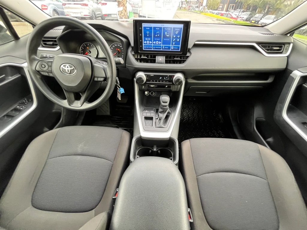 Toyota Rav4 2.0 Le 4x2 Cvt At 5p año 2025