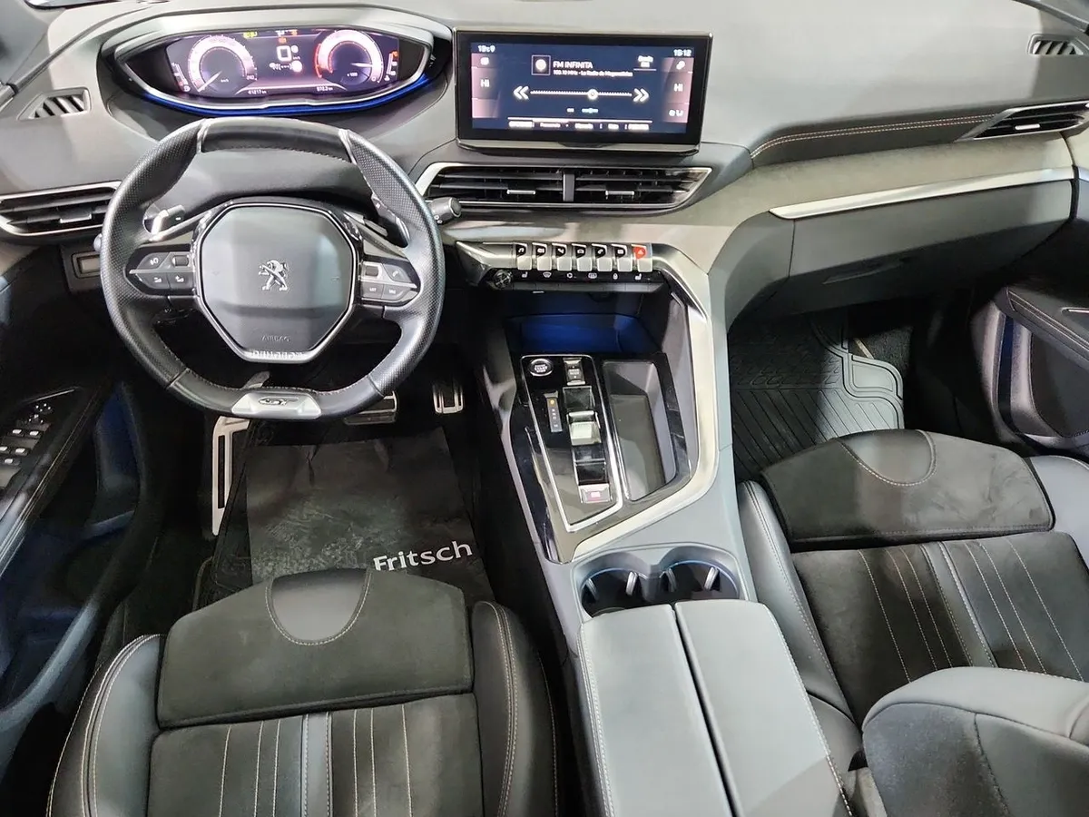 PEUGEOT 5008  año 2024