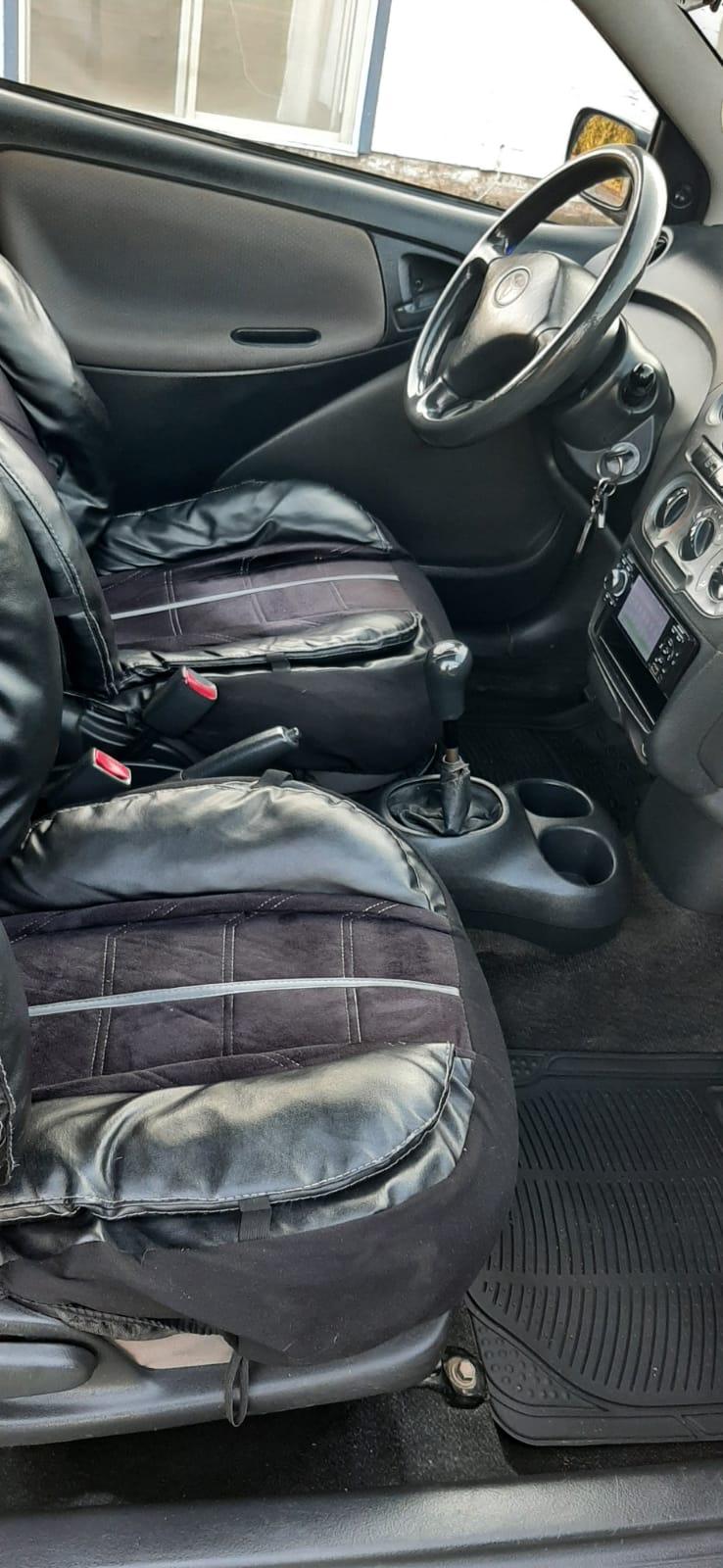 Toyota Yaris 1.3 Sport Xli Abs Mt año 2006