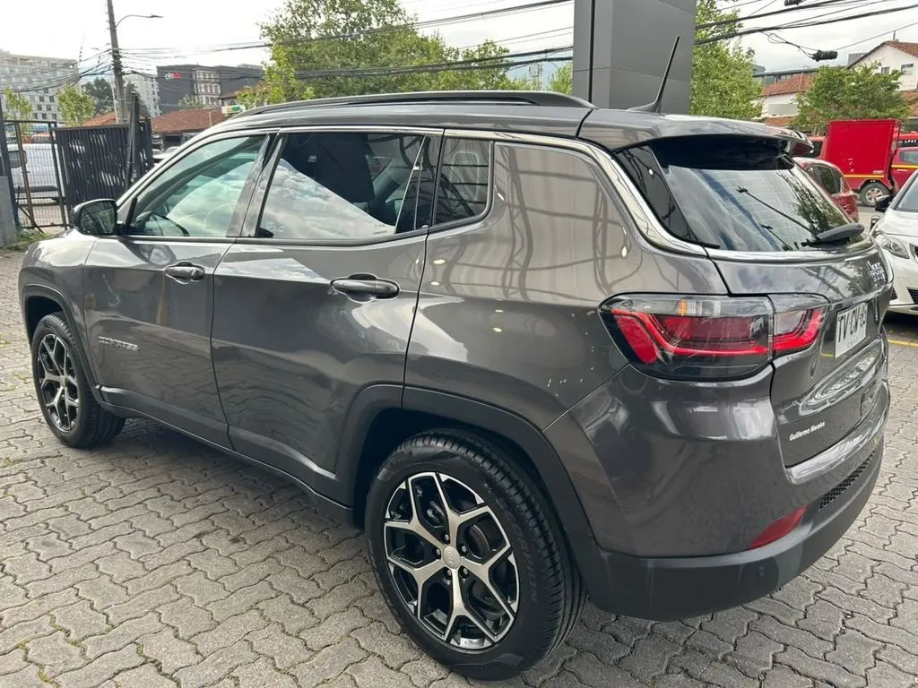 Jeep Compass Longitude 4x2 1.3 Aut año 2025