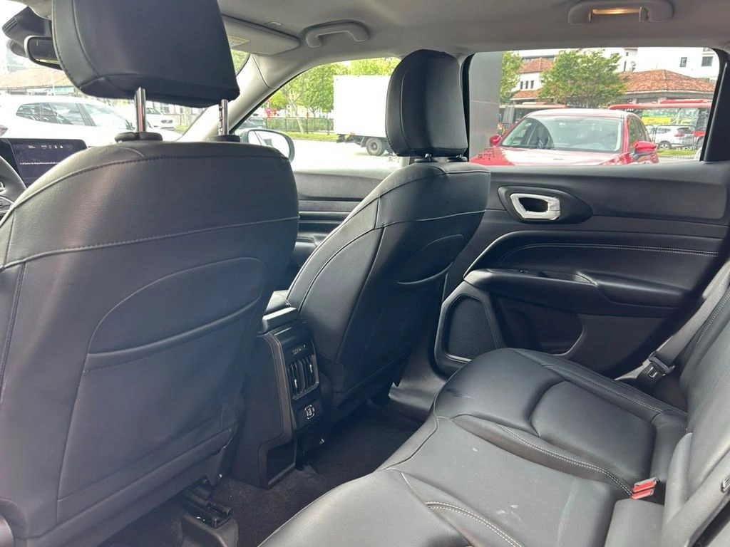 Jeep Compass Longitude 4x2 1.3 Aut año 2025