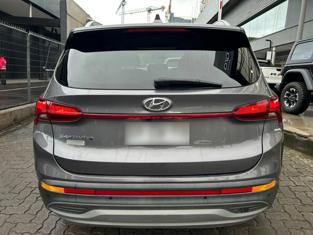 Hyundai Santa Fe 2.5 At Value Tm año 2023