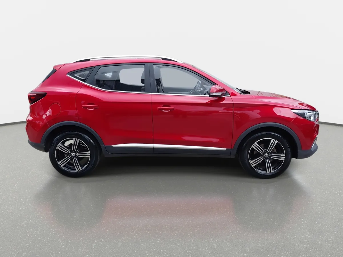 MG Mg Zs 1.5 Comfort 4x2 Mt 5p año 2023