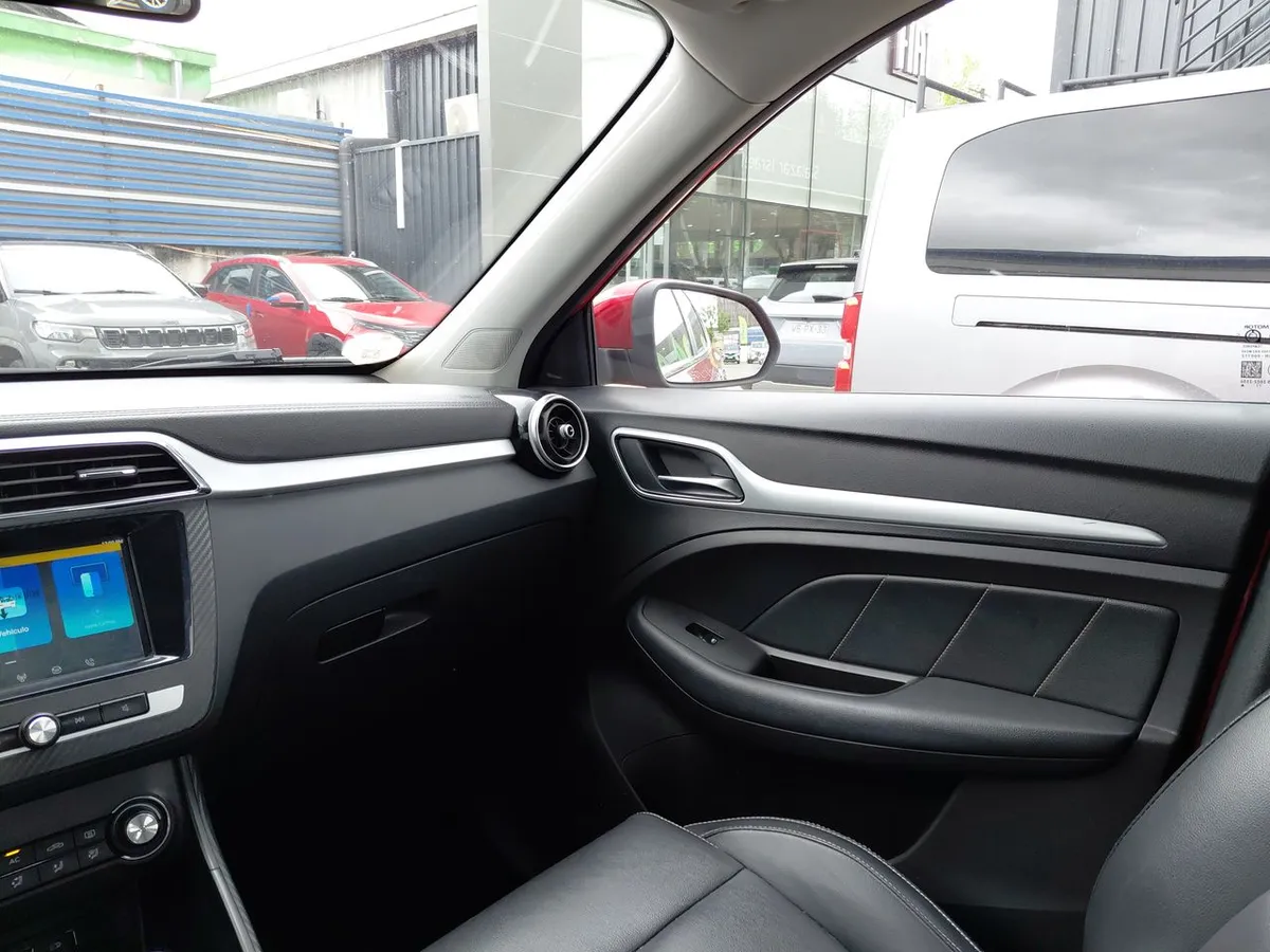 MG Mg Zs 1.5 Comfort 4x2 Mt 5p año 2023