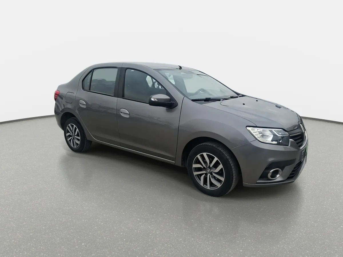Renault Symbol 1.6 Intens Tech 4x2 Mt 4p año 2021