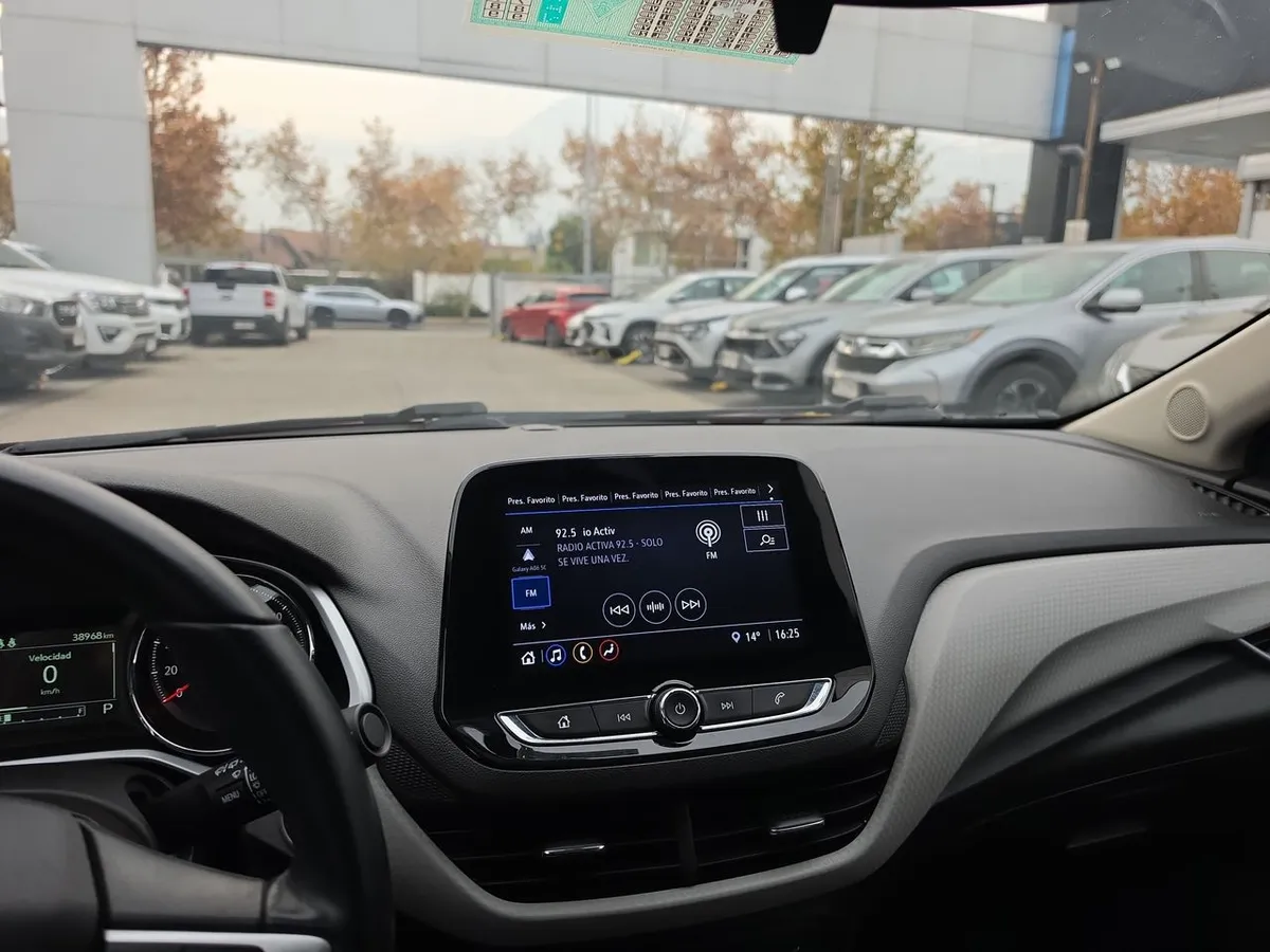 Chevrolet Onix 1.0t Premier S 4x2 Hb At 5p año 2025