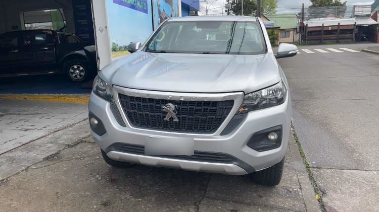 Peugeot Landtrek 2.2 Active Bluehdi Diesel 4x2 180hp Mt 4p año 2024