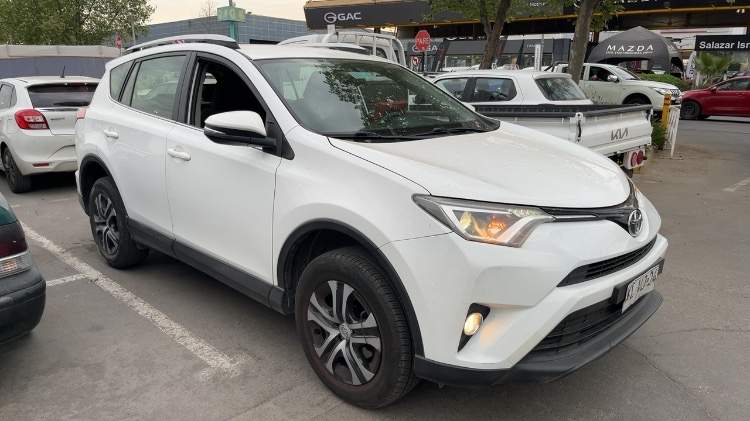 Toyota Rav 4 2.0 Lujo 4x2 Cvt At 5p año 2018