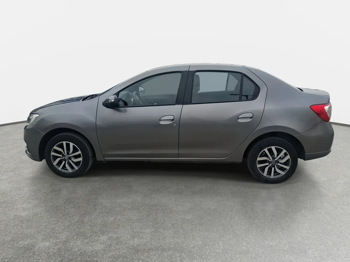 Renault Symbol 1.6 Intens Tech 4x2 Mt 4p año 2021