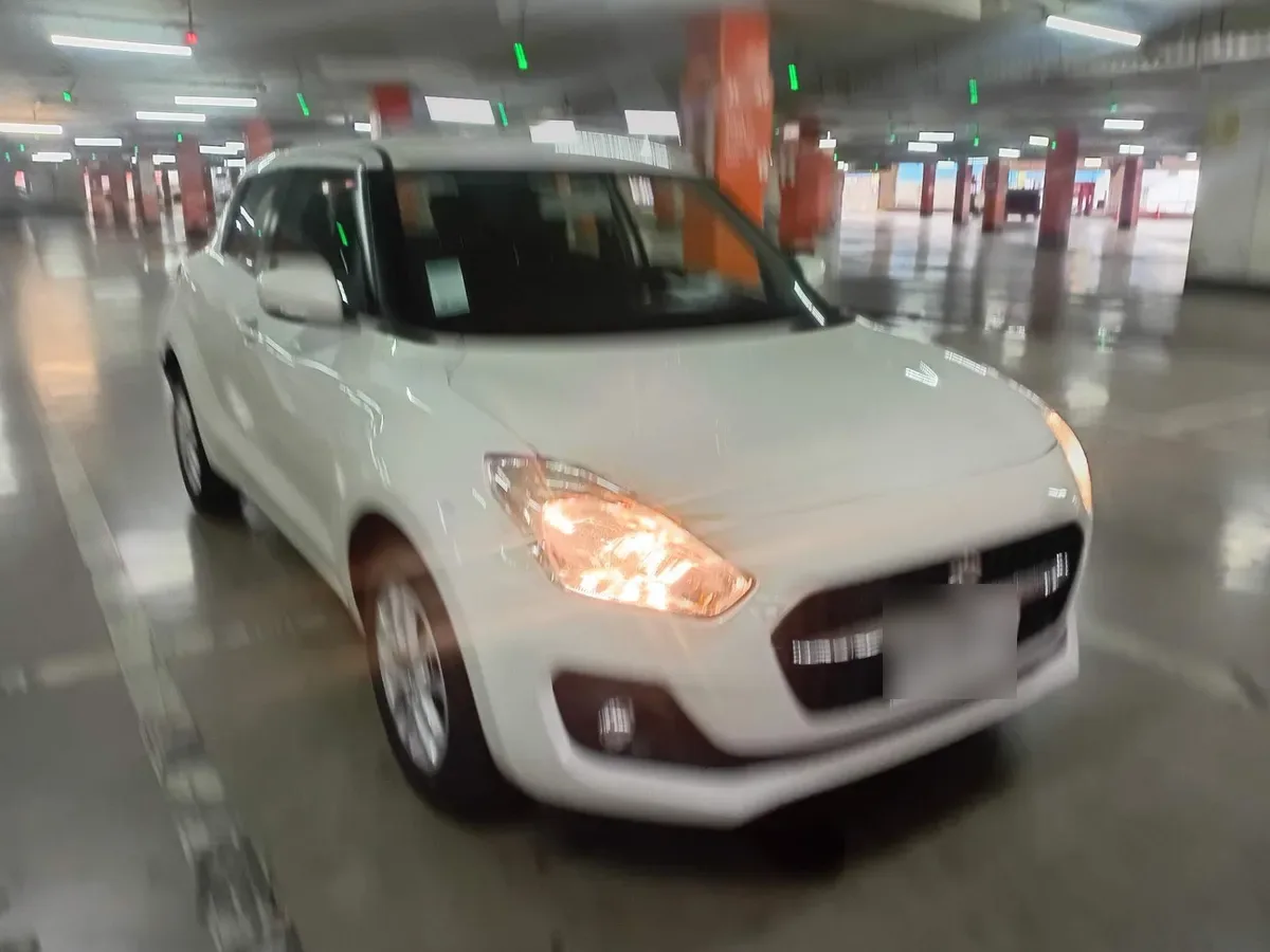Suzuki Swift 1.2 Gl Sport 4x2 Hb At 5p año 2025