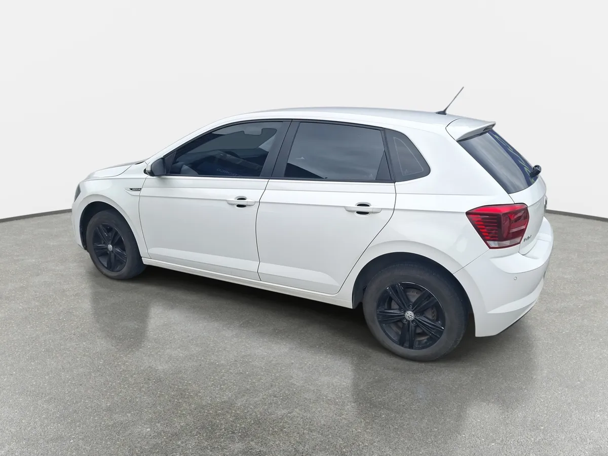 Volkswagen Polo 1.6 Comfortline 4x2 Mt5 5p año 2021